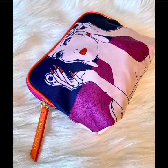 Estee Lauder Handbags - Stunning Estée Lauder Cosmetic Bag